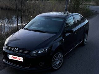 2013 Volkswagen Polo V, чёрный, 660000 рублей, вид 2