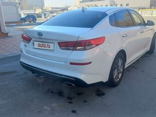 2019 Kia K5 II, белый, 2200000 рублей, вид 4