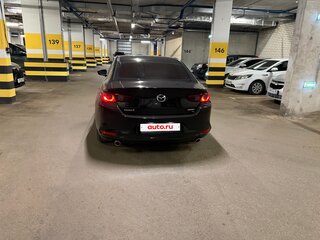 2020 Mazda 3 IV (BP), чёрный, 2000000 рублей, вид 4