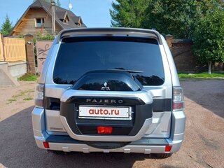 2015 Mitsubishi Pajero IV Рестайлинг 2, серебристый, 3600000 рублей, вид 2