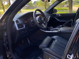 2019 BMW X5 30d IV (G05/G18), чёрный, 7400000 рублей, вид 4