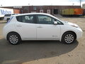 2015 Nissan Leaf (EM61) I (ZE0/AZE0), белый - вид 2