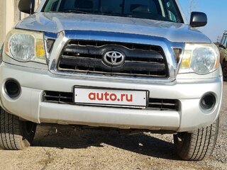 2006 Toyota Tacoma II, серебристый, 1800000 рублей, вид 1
