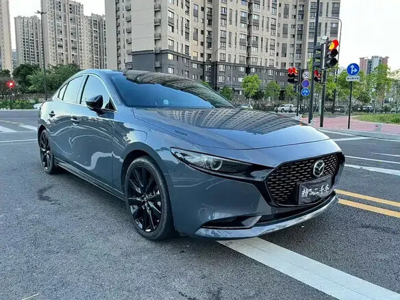 2022 Mazda 3 Axela IV (BP), серый, 1170600 рублей - вид 2