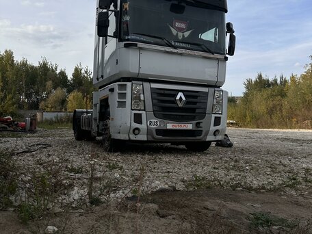 2012 Renault Magnum, белый, 4100000 рублей, вид 2
