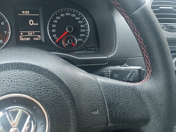 2010 Volkswagen Caddy EcoFuel III Рестайлинг, пурпурный, 1500000 рублей - вид 4