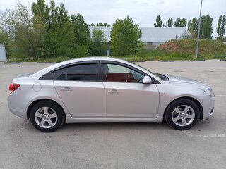 2009 Chevrolet Cruze I, серебристый, 700000 рублей, вид 2