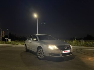2010 Volkswagen Passat B6, серебристый, 490000 рублей, вид 2
