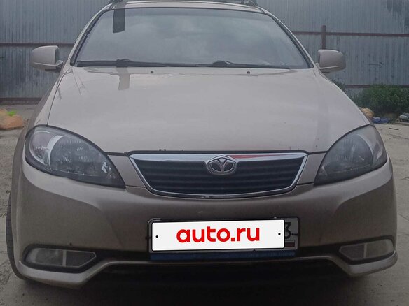 2014 Daewoo Gentra II, бежевый, 500000 рублей - вид 2