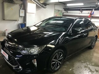 2017 Toyota Camry VII (XV50) Рестайлинг 2, чёрный, 2650000 рублей, вид 1