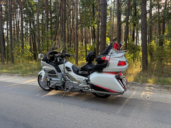 2013 Honda GL 1800 Gold Wing, белый, 1875000 рублей - вид 17