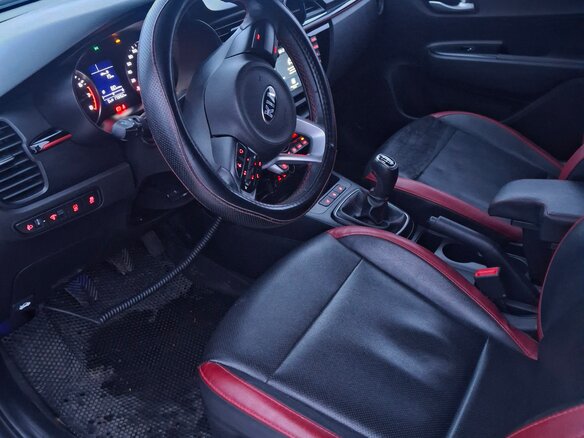 2019 Kia Rio IV, серый, 1500000 рублей - вид 6
