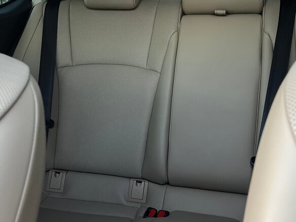2019 Lexus ES 300h VII, серый, 4500000 рублей - вид 15