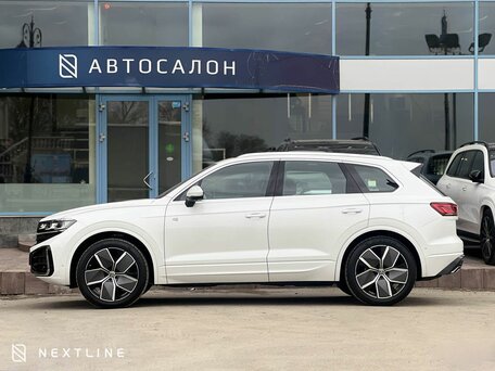 2025 Volkswagen Touareg III Рестайлинг, белый, 11990000 рублей, вид 2