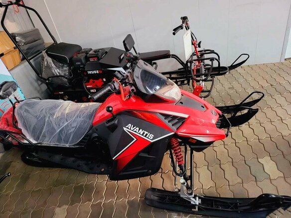 2025 Avantis Capitan, красный, 234700 рублей