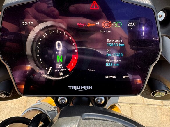 2022 Triumph Speed Triple, серый, 2000000 рублей - вид 8
