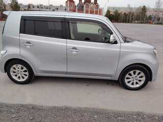 2015 Toyota bB II Рестайлинг, серебристый, 1000000 рублей, вид 3