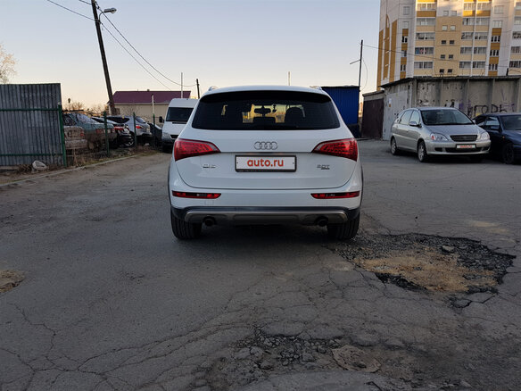 2010 Audi Q5 I (8R), белый - вид 4