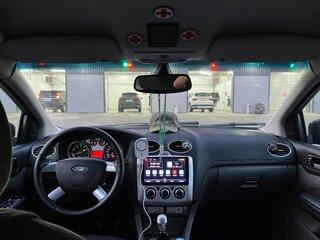 2009 Ford Focus II Рестайлинг, чёрный, 260000 рублей, вид 4