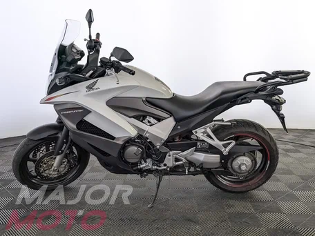 2011 Honda VFR 800X (Crossrunner), белый, 605000 рублей, вид 2