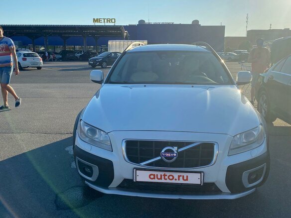 2013 Volvo XC70 II Рестайлинг, белый, 1650000 рублей - вид 2