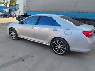 2012 Toyota Camry VII (XV50), серебристый, 1650000 рублей, вид 4