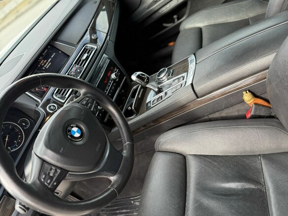 2015 BMW 7 серии Long 740Li xDrive V (F01/F02/F04) Рестайлинг, белый, 2700000 рублей - вид 8