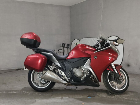 2013 Honda VFR 1200, красный, 610000 рублей, вид 3