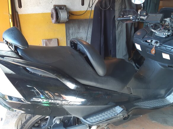 2004 Suzuki Burgman (SkyWave) 400, чёрный - вид 4