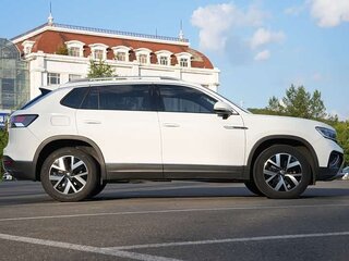 2022 Volkswagen Tayron I, белый, 1830000 рублей, вид 4