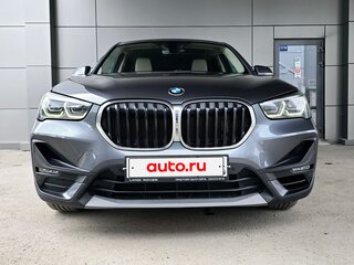 2020 BMW X1 20i xDrive II (F48) Рестайлинг, серый, 3100000 рублей, вид 2