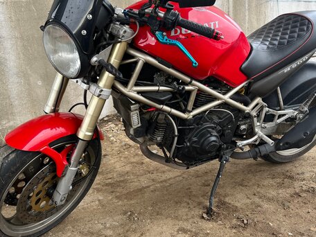 1996 Ducati Monster 900, красный, 300000 рублей, вид 1