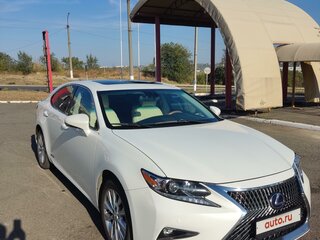 2012 Lexus ES 300h VI, белый, 3000000 рублей, вид 5