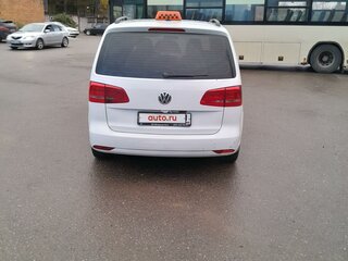 2014 Volkswagen Touran I Рестайлинг 2, белый, 1100000 рублей, вид 3