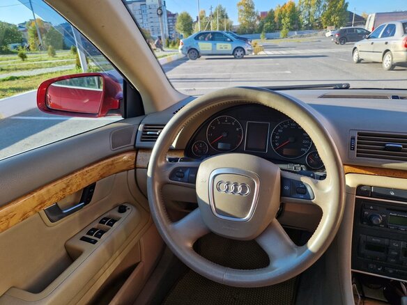 2004 Audi A4 III (B7), красный, 850000 рублей - вид 7