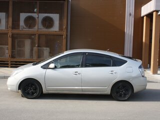 2004 Toyota Prius II (XW20), серебристый, 555000 рублей, вид 5