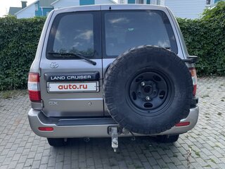 2006 Toyota Land Cruiser 105 100 Series Рестайлинг 2, серый, 2650000 рублей, вид 3