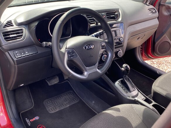 2016 Kia Rio III Рестайлинг, красный, 1150000 рублей - вид 5