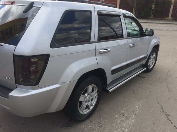 2005 Jeep Grand Cherokee III (WK), серебристый - вид 1