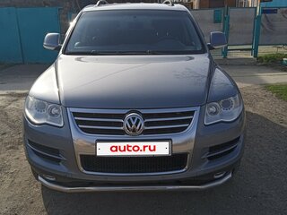 2007 Volkswagen Touareg I Рестайлинг, серебристый, 1900000 рублей, вид 1