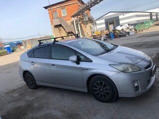 2011 Toyota Prius III Рестайлинг (XW30), серый, 700000 рублей, вид 3