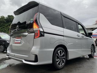 2021 Nissan Serena V (C27) Рестайлинг, серебристый, 1590000 рублей, вид 5