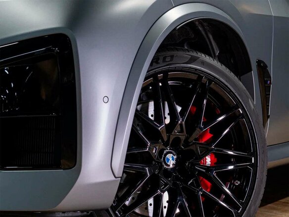 2026 BMW X5 M Competition III (F95) Рестайлинг, серый, 24490000 рублей - вид 5