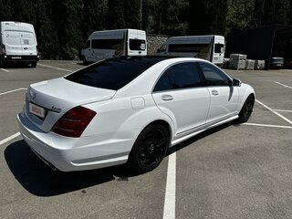 2008 Mercedes-Benz S-Класс 550 V (W221), белый, 1750000 рублей, вид 5