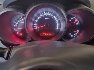 2011 Kia Soul I Рестайлинг, серебристый, 1100000 рублей, вид 5