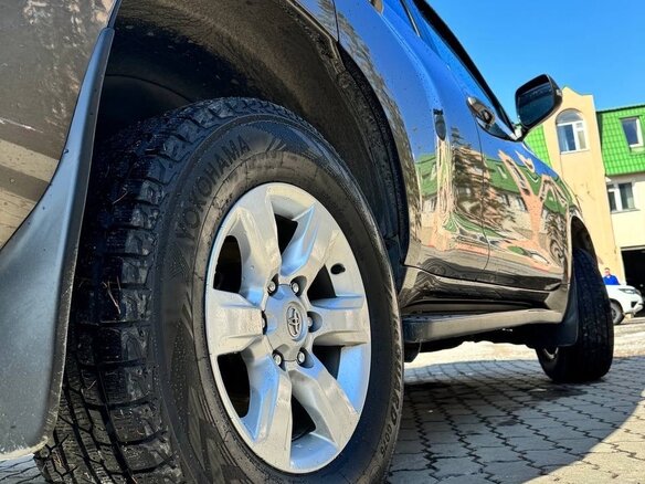 2016 Toyota Land Cruiser Prado 6-speed 150 Series Рестайлинг 1, золотистый, 3855000 рублей - вид 14