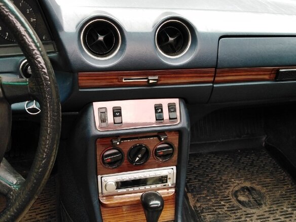 1982 Mercedes-Benz W123 230, серебристый - вид 12