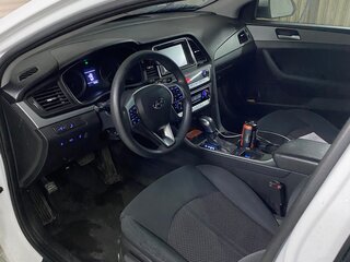 2017 Hyundai Sonata VII (LF) Рестайлинг, белый, 2050050 рублей, вид 5