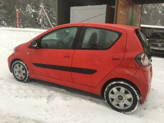 2009 Toyota Aygo I Рестайлинг, красный, 434506 рублей, вид 4