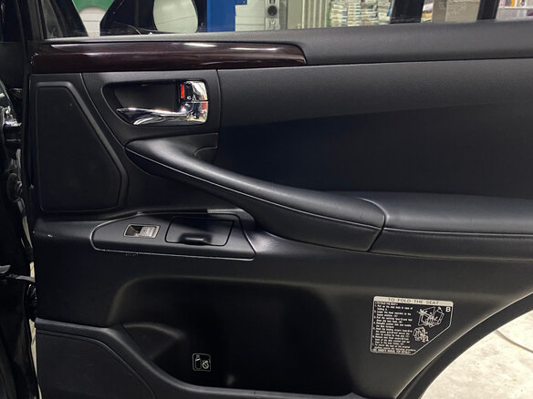 2010 Lexus LX 570 III, чёрный, 3900000 рублей - вид 6